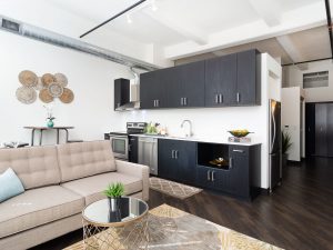 the-mayer-gallery-7139-ModelLiving