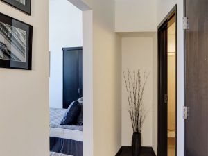 the-mayer-gallery-HallCr